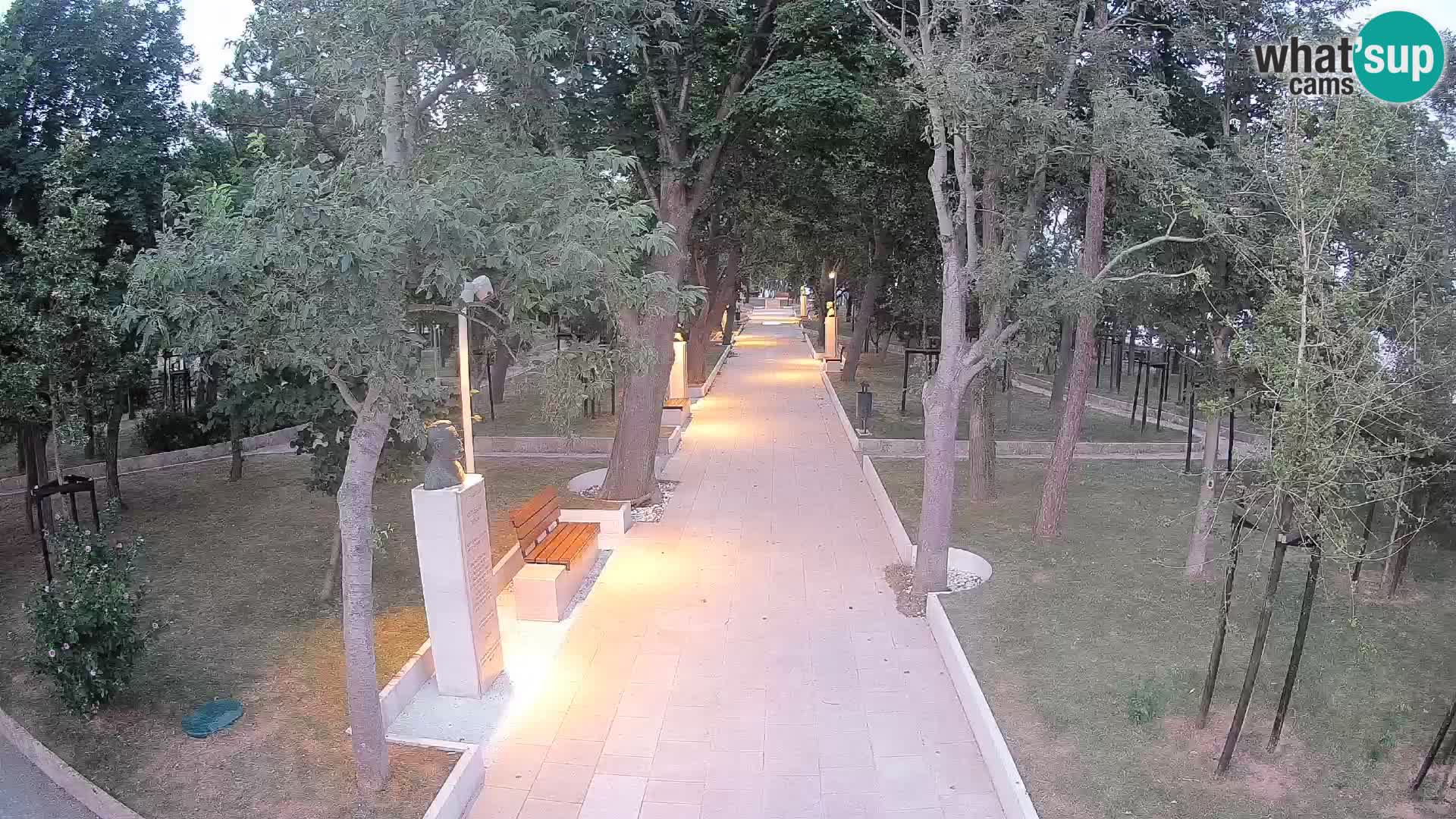 Park pisateljev Senj – Pogled v živo ob morju