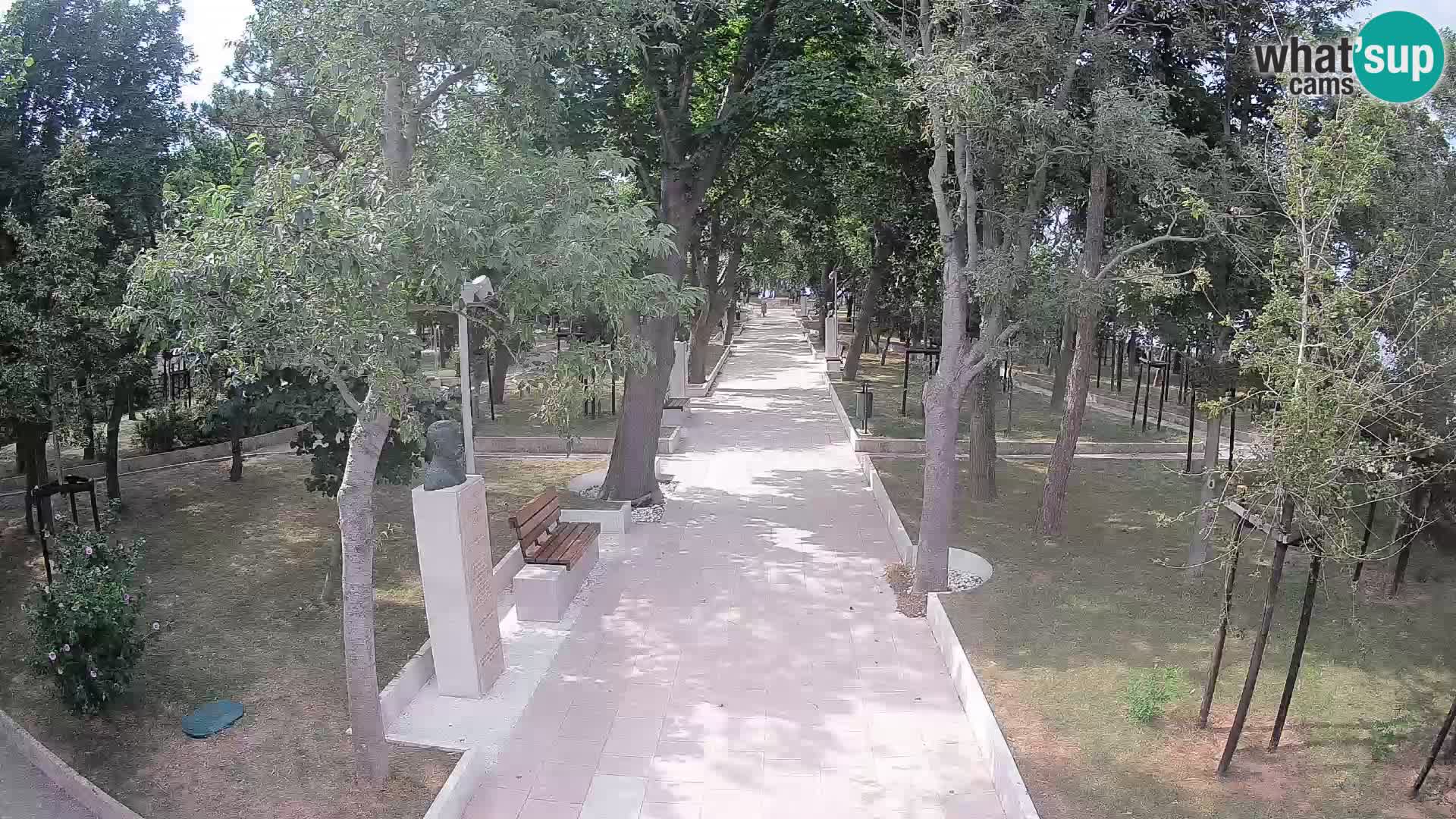 Park pisateljev Senj – Pogled v živo ob morju