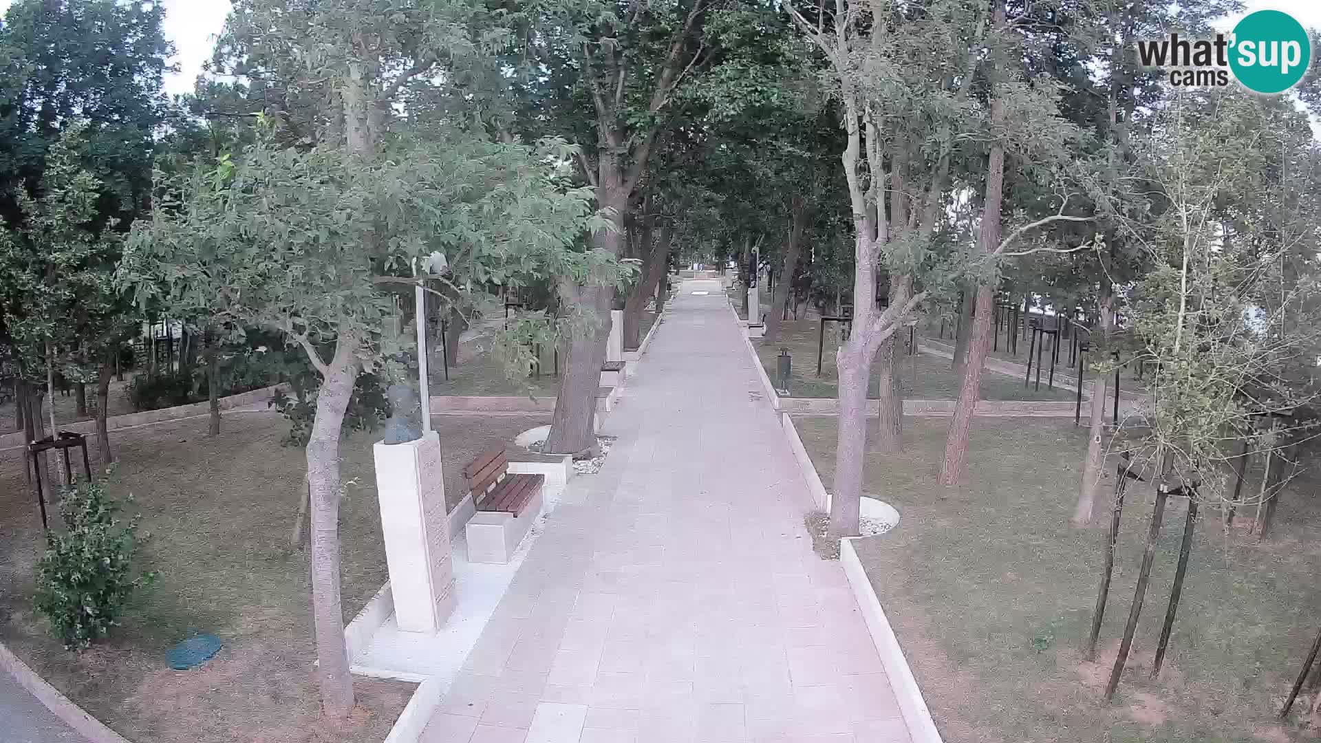 Park pisateljev Senj – Pogled v živo ob morju