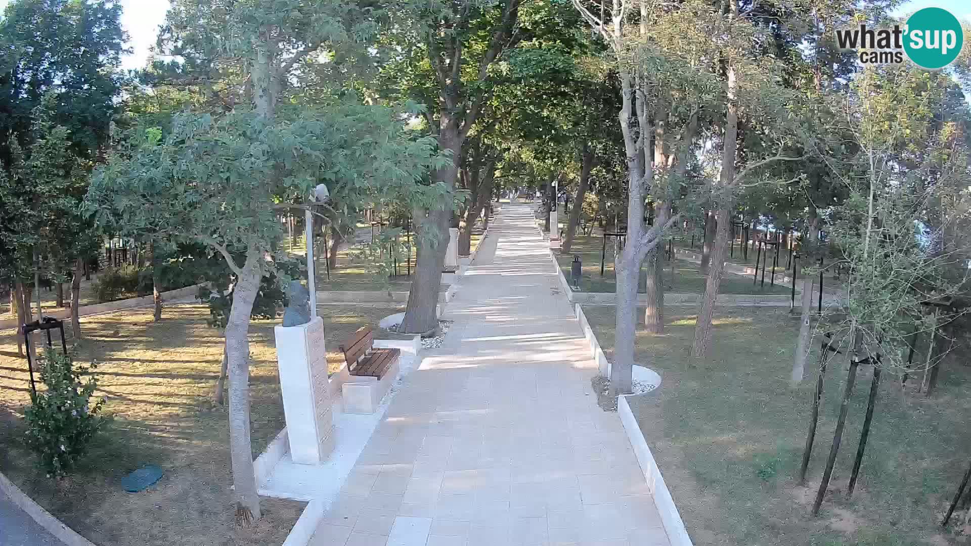 Park pisateljev Senj – Pogled v živo ob morju