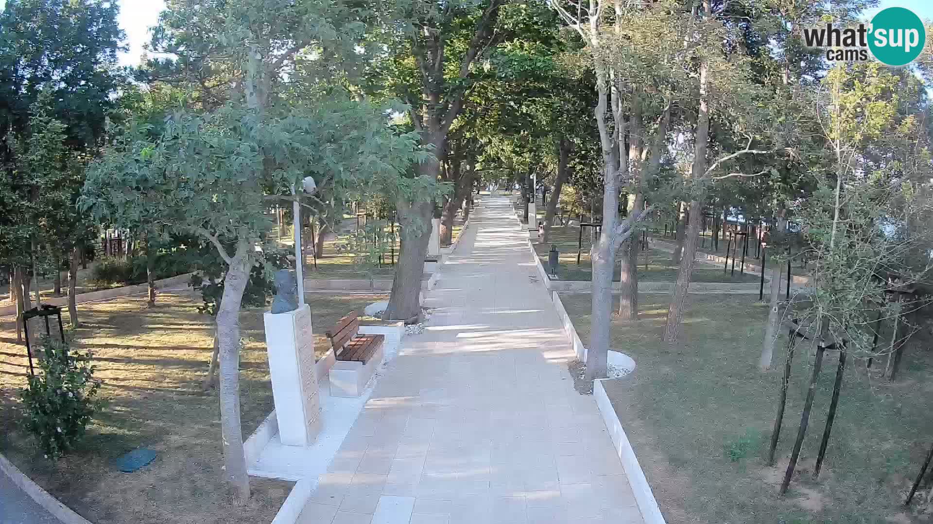 Park pisateljev Senj – Pogled v živo ob morju
