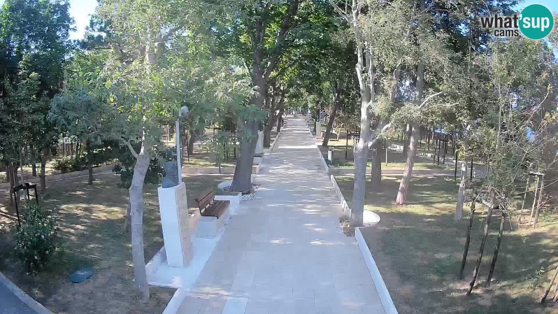 Park pisateljev Senj – Pogled v živo ob morju