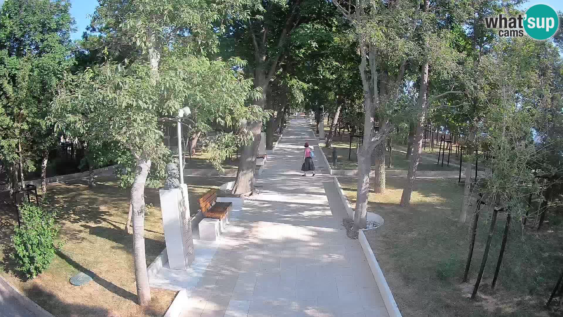 Park pisateljev Senj – Pogled v živo ob morju