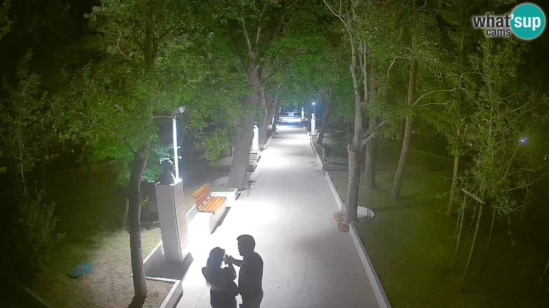 Park pisateljev Senj – Pogled v živo ob morju