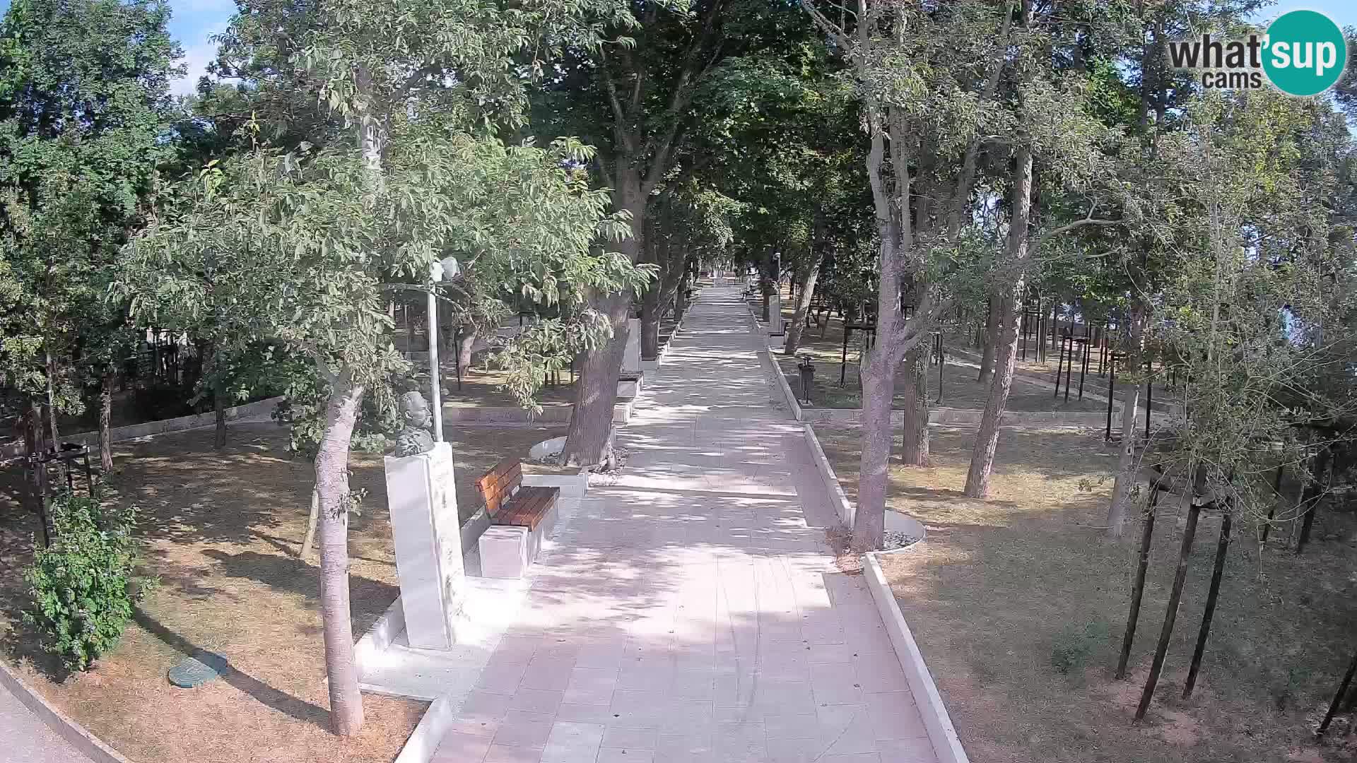 Park pisateljev Senj – Pogled v živo ob morju