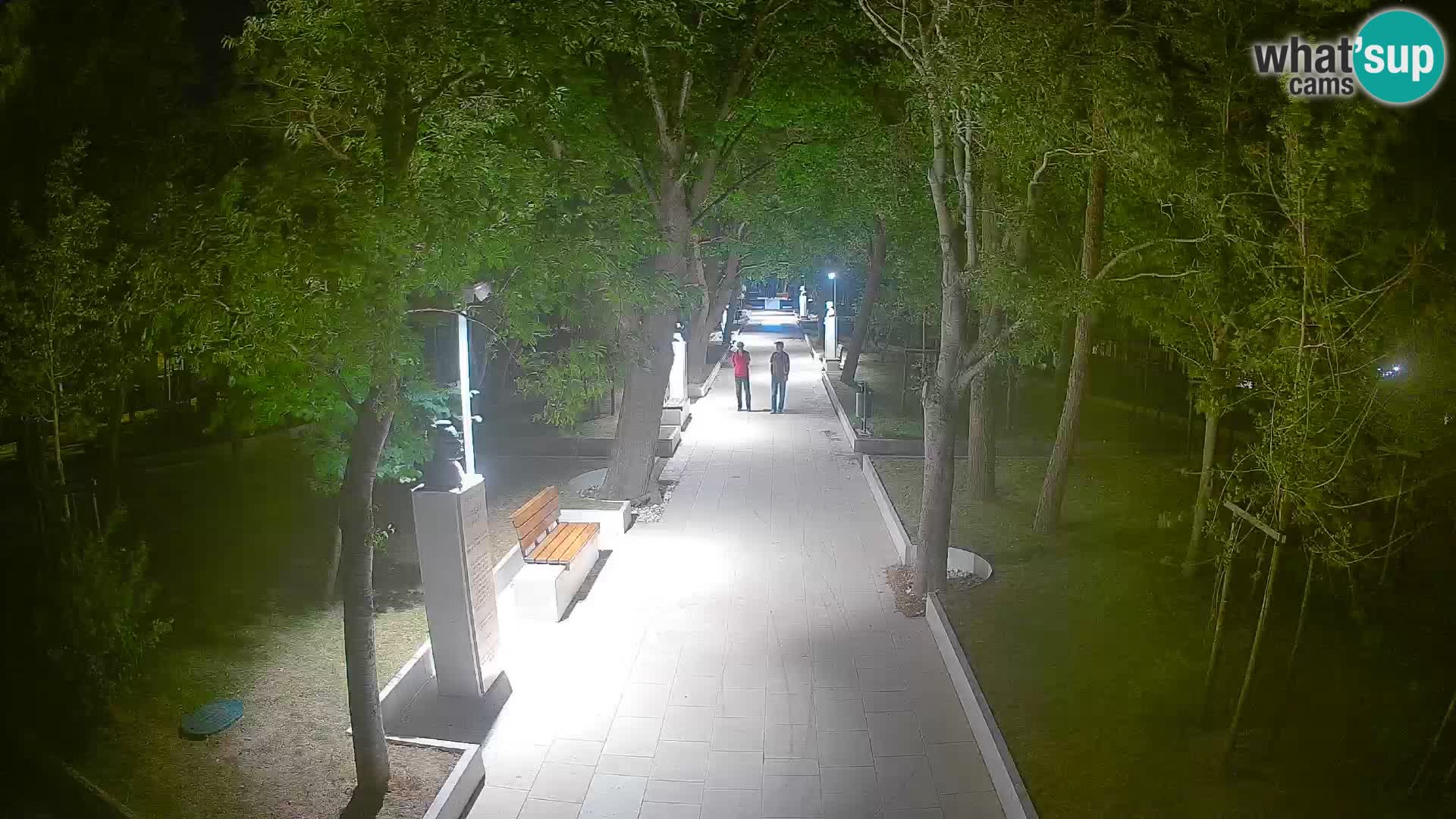 Park pisateljev Senj – Pogled v živo ob morju