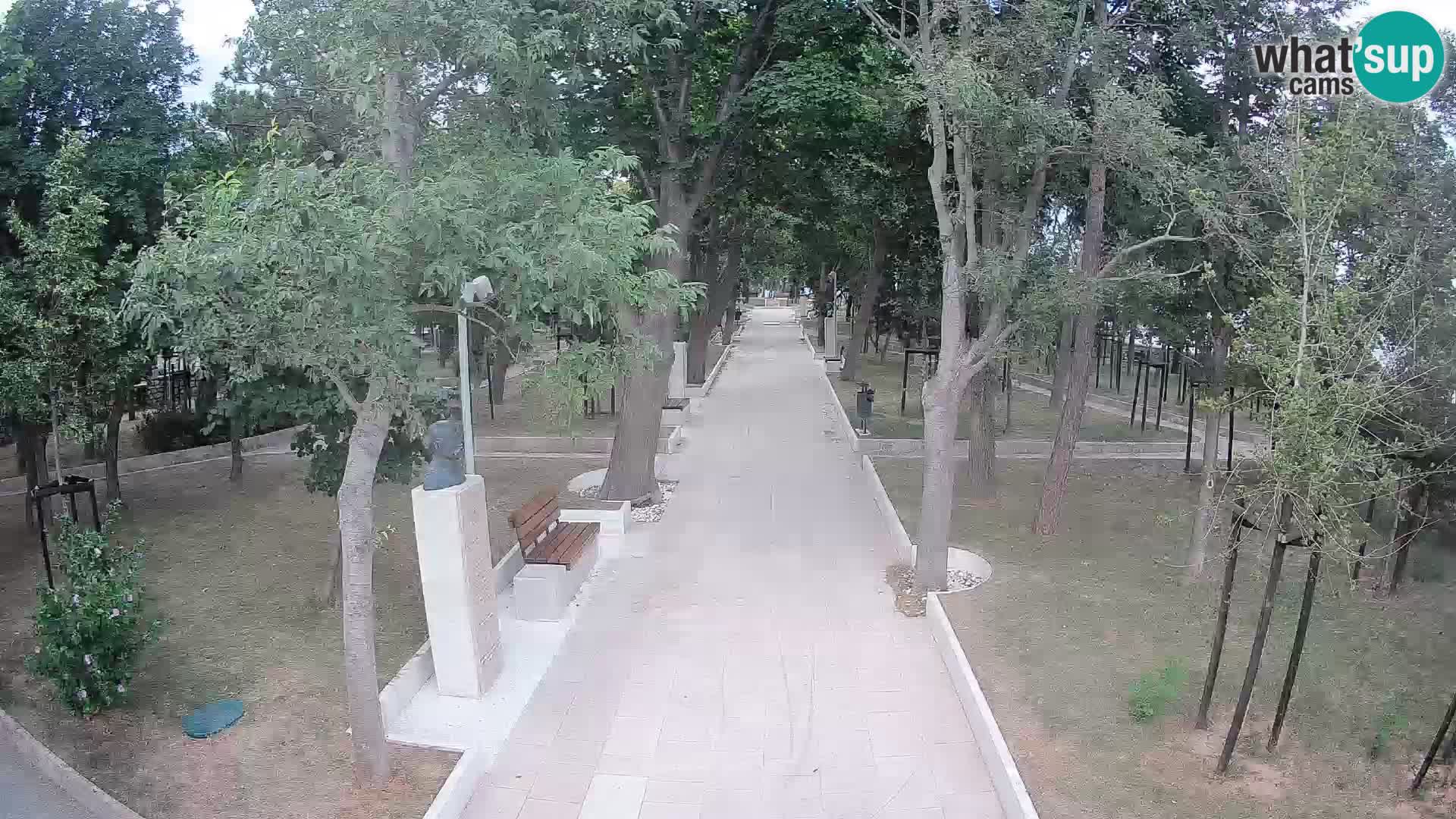 Park pisateljev Senj – Pogled v živo ob morju