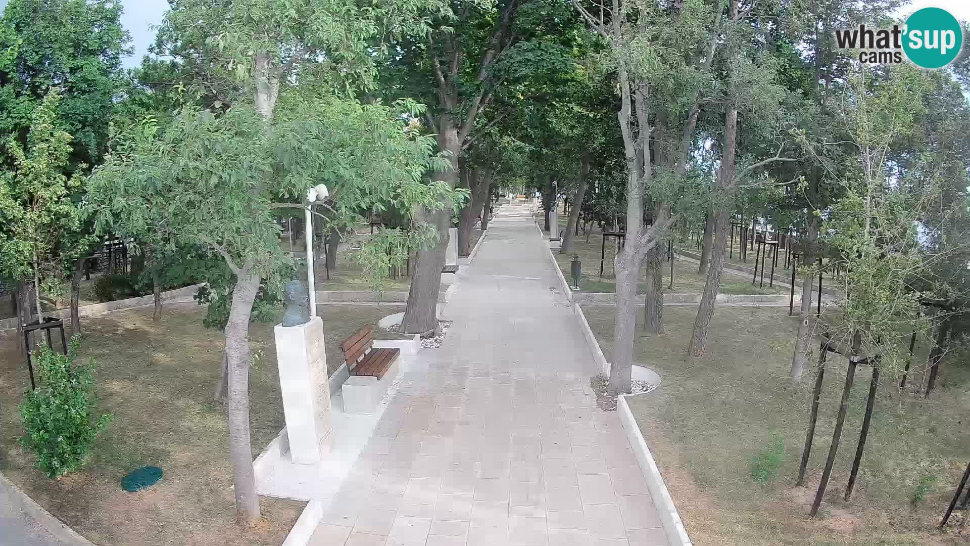 Park pisateljev Senj – Pogled v živo ob morju