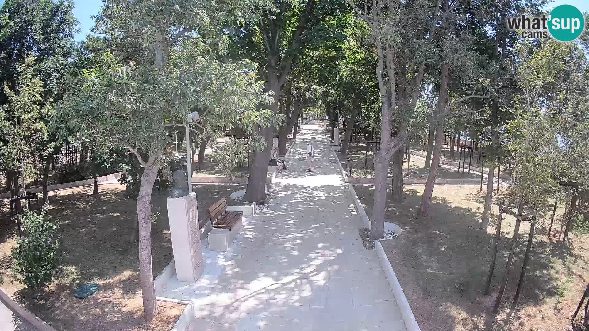 Park pisateljev Senj – Pogled v živo ob morju