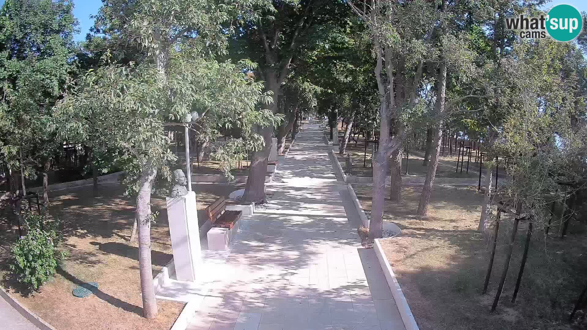 Park pisateljev Senj – Pogled v živo ob morju