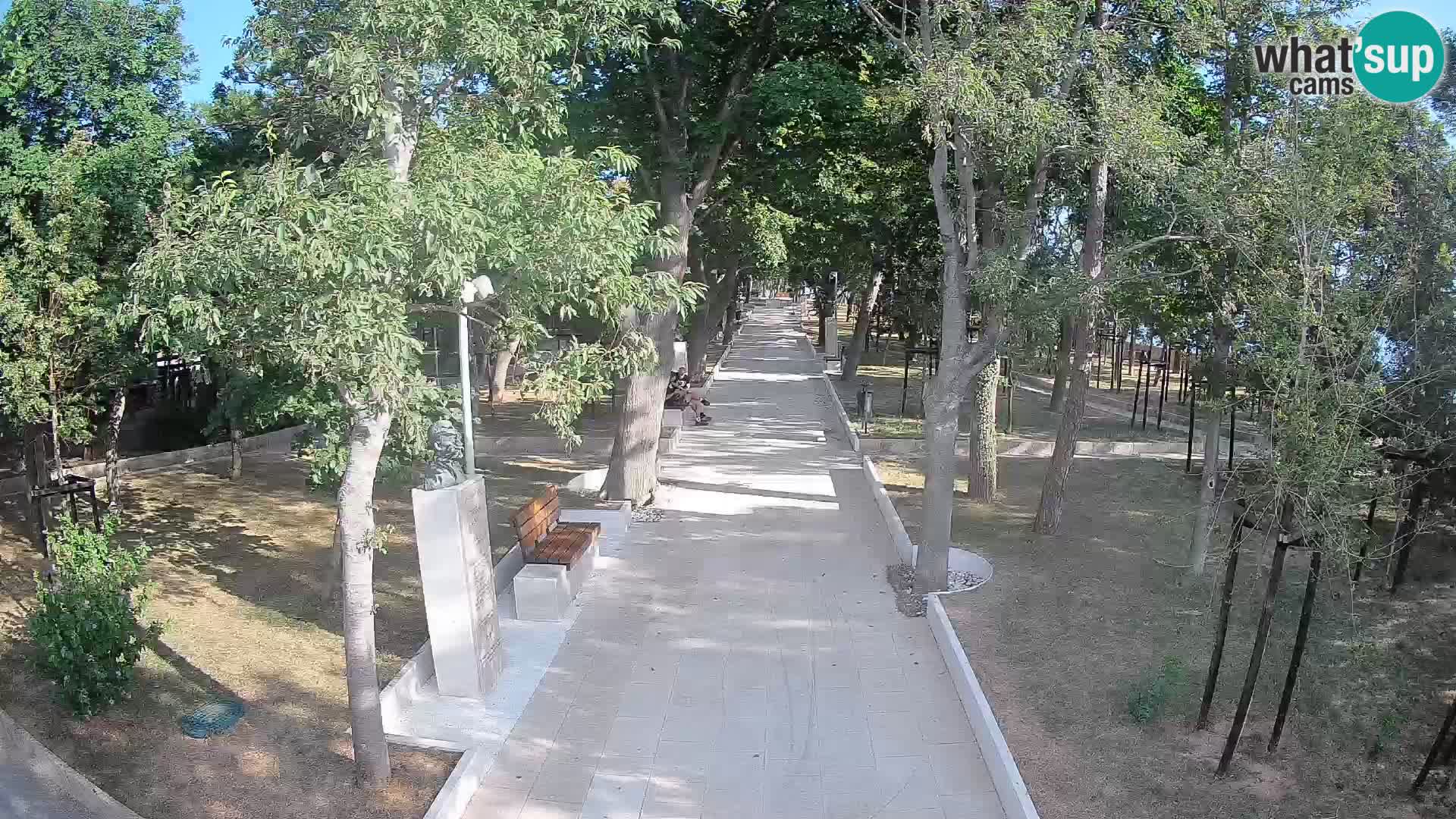 Park pisateljev Senj – Pogled v živo ob morju