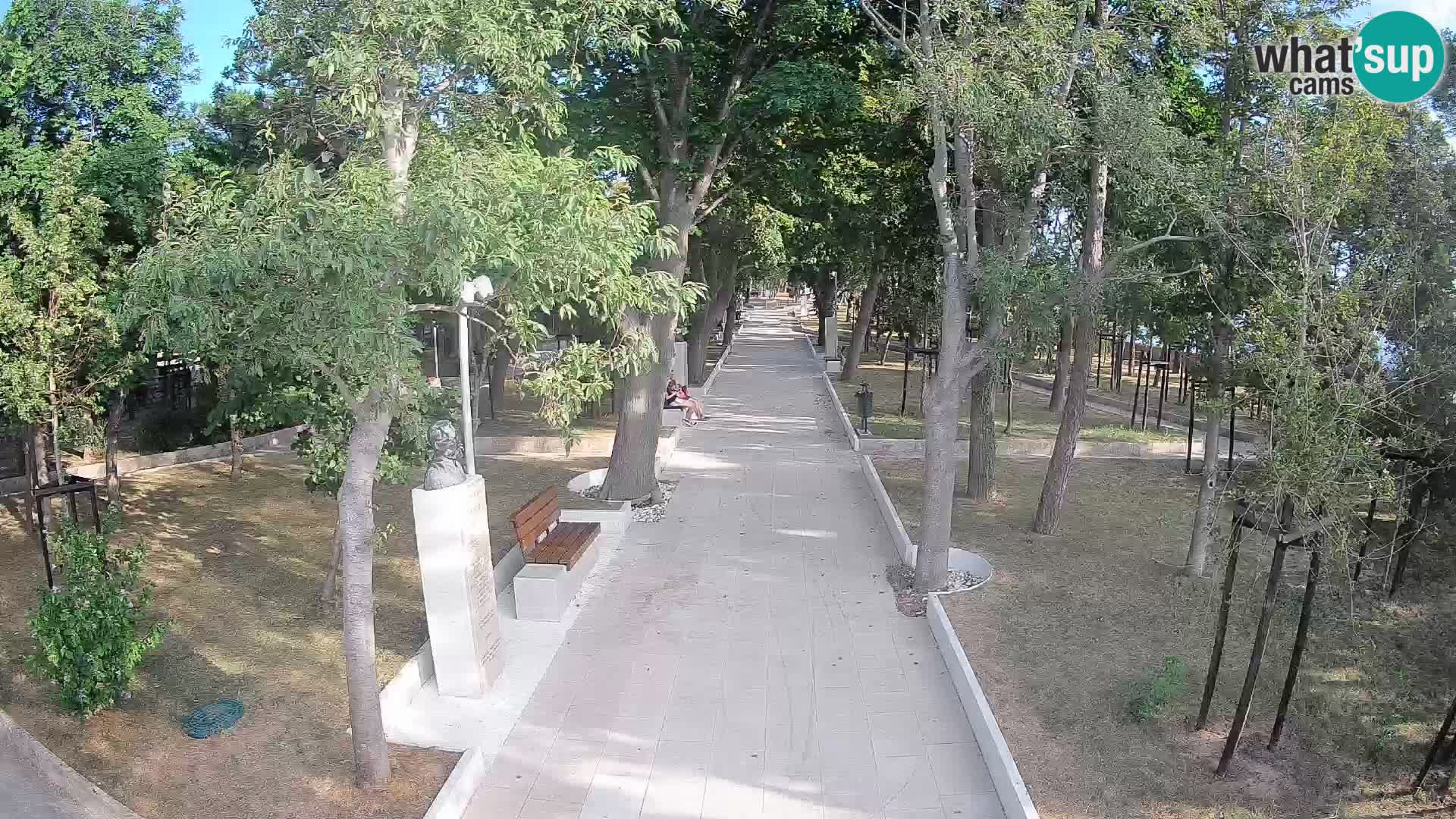 Park pisateljev Senj – Pogled v živo ob morju
