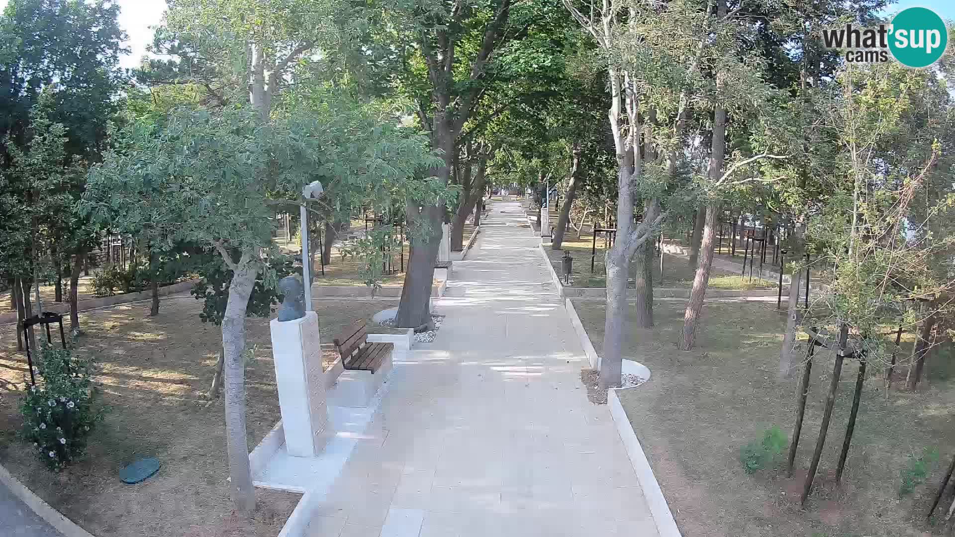 Park pisateljev Senj – Pogled v živo ob morju