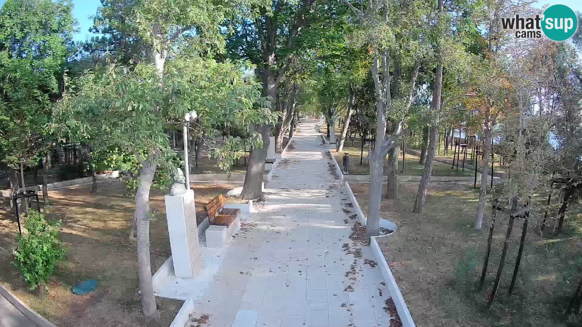 Park pisateljev Senj – Pogled v živo ob morju