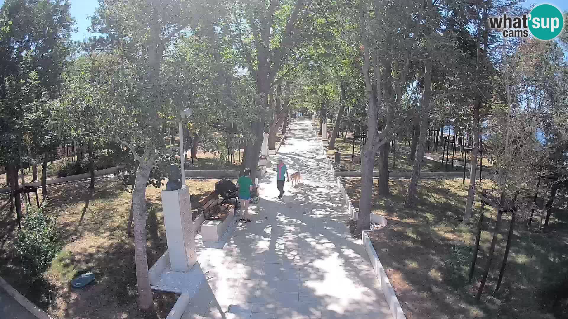 Park pisateljev Senj – Pogled v živo ob morju