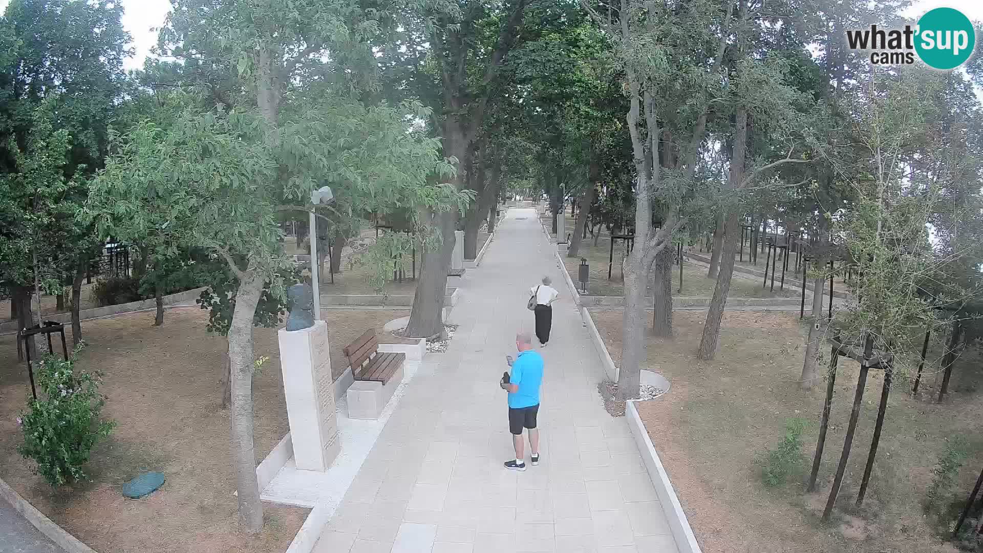 Park pisateljev Senj – Pogled v živo ob morju