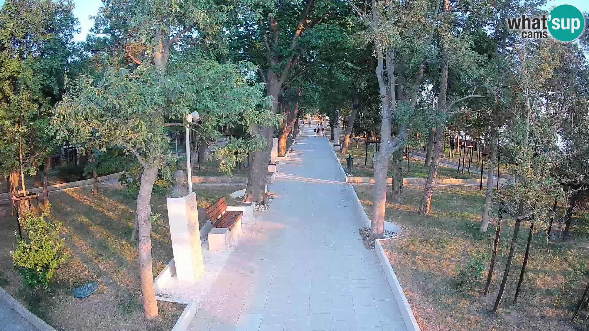 Park pisateljev Senj – Pogled v živo ob morju