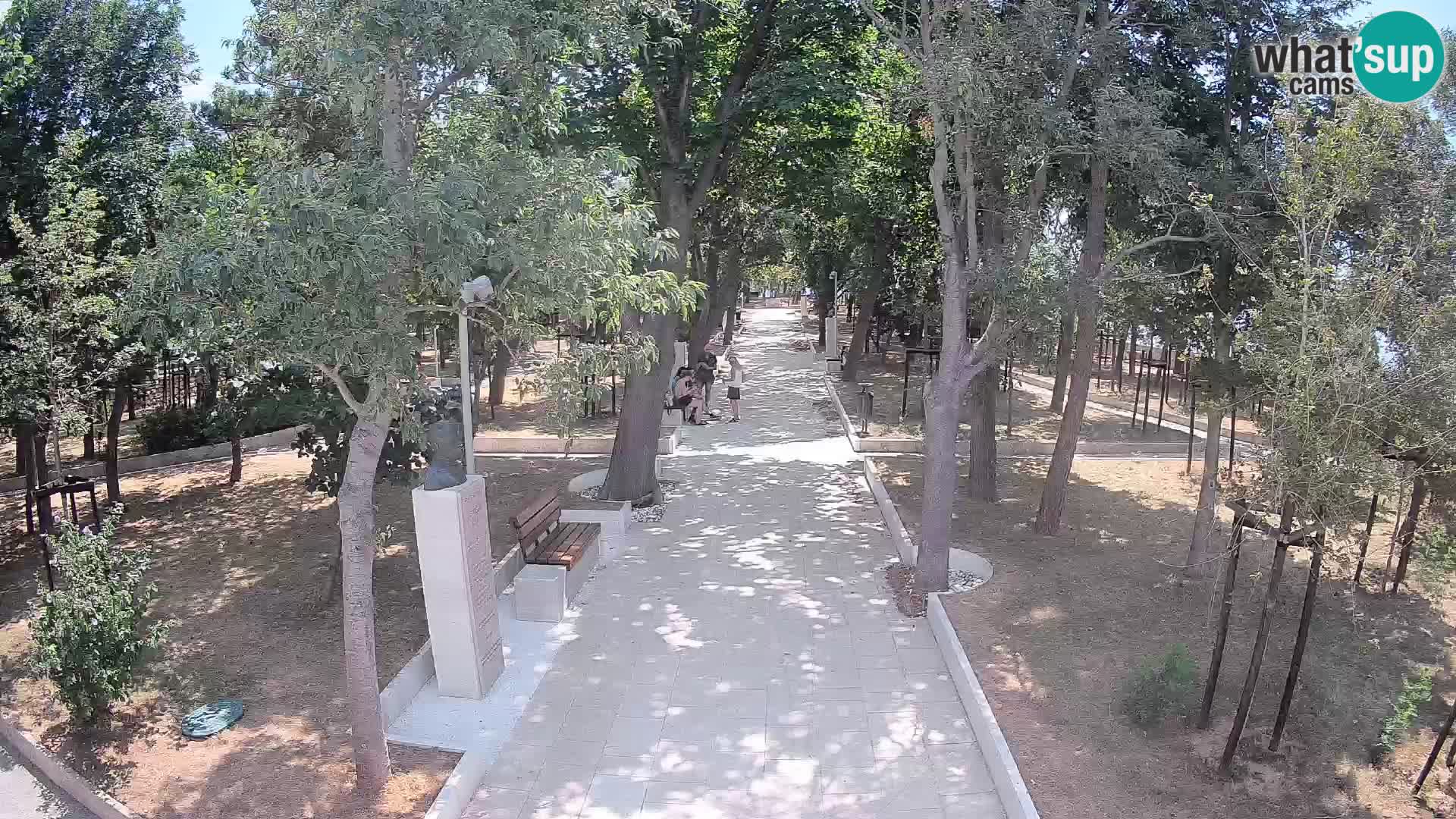 Park pisateljev Senj – Pogled v živo ob morju