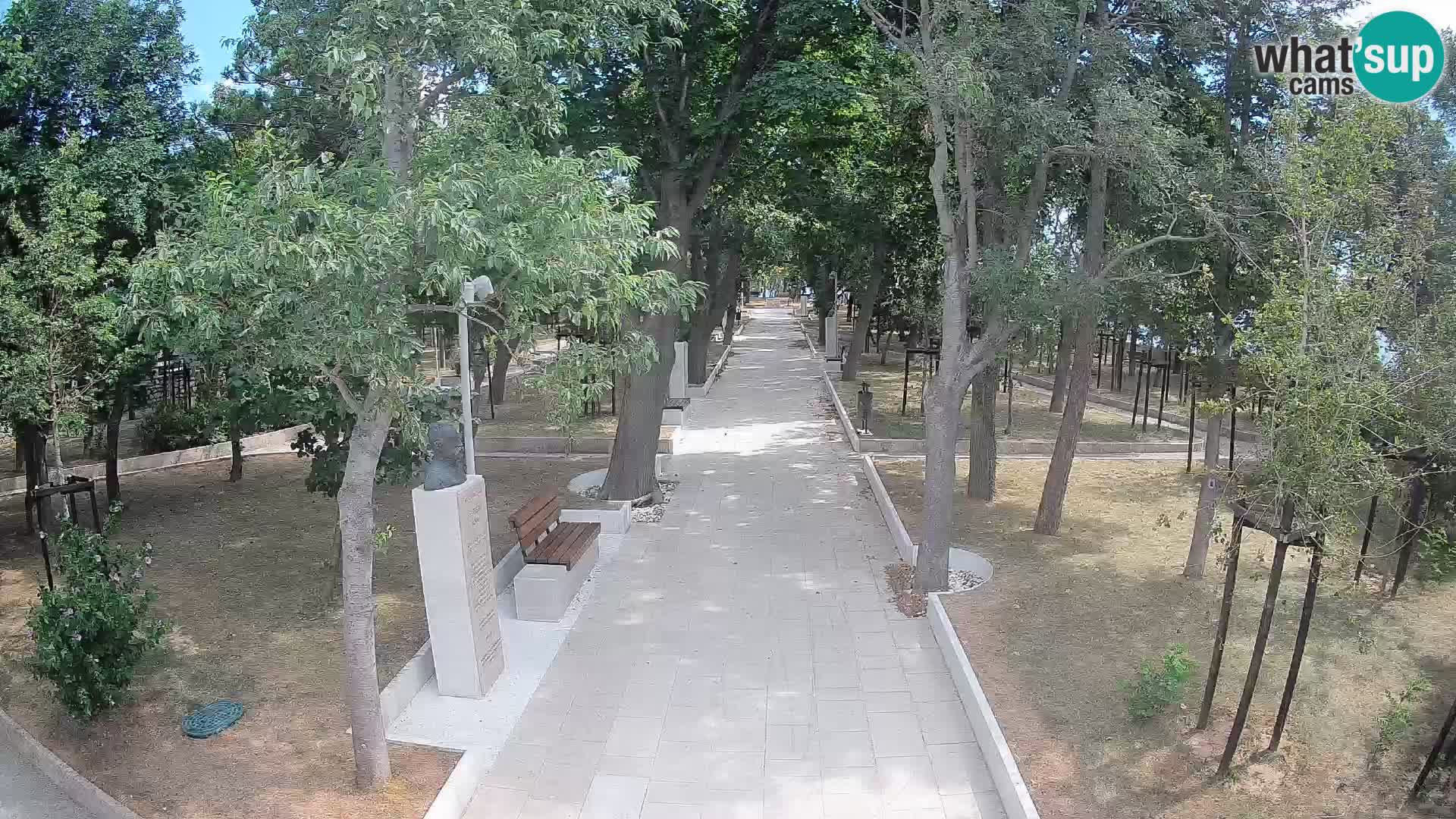 Park pisateljev Senj – Pogled v živo ob morju