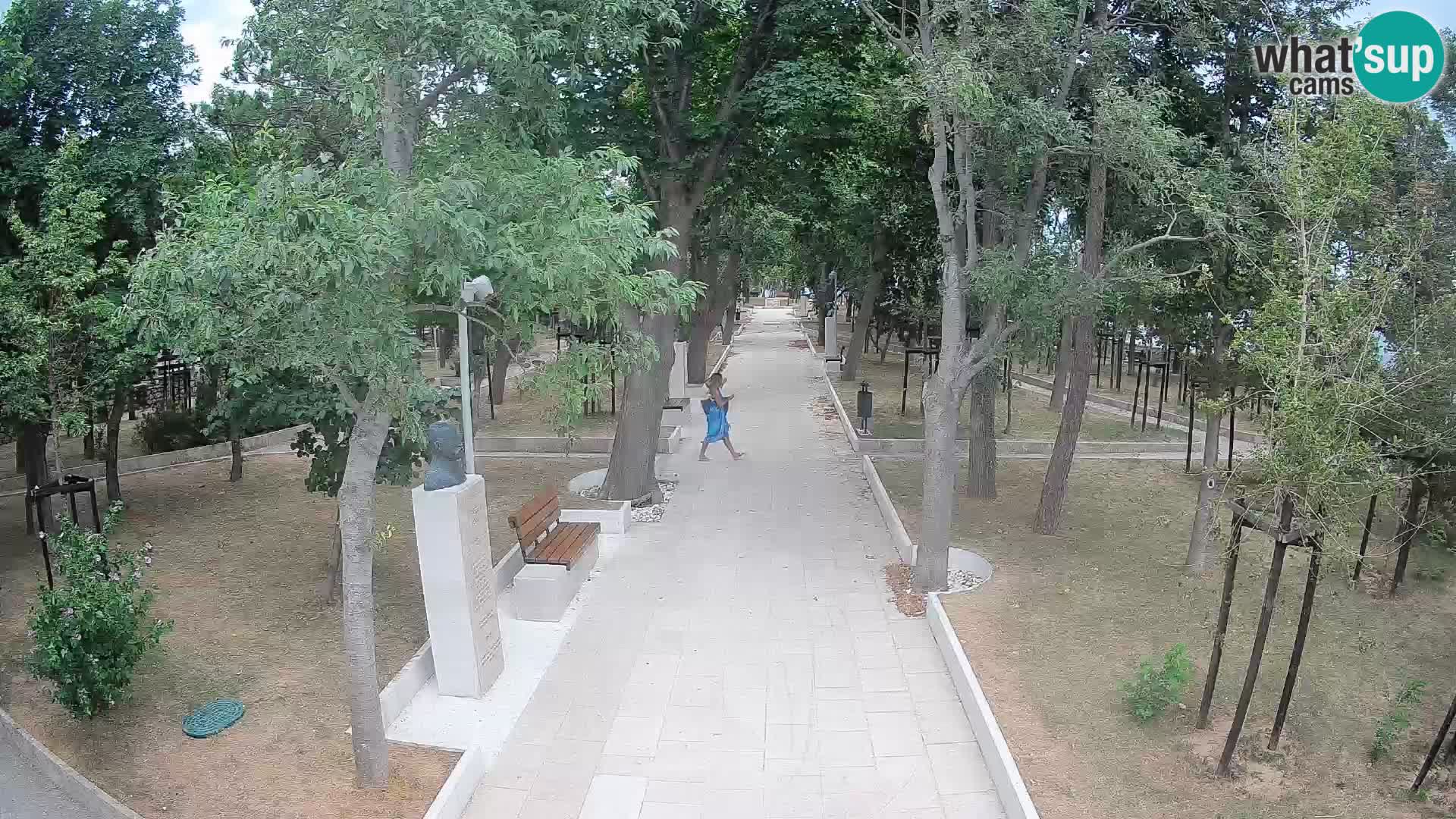 Park pisateljev Senj – Pogled v živo ob morju