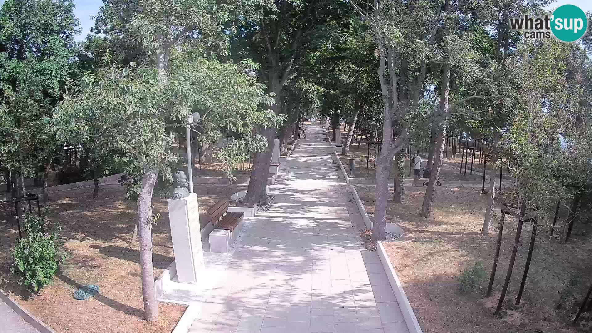 Park pisateljev Senj – Pogled v živo ob morju