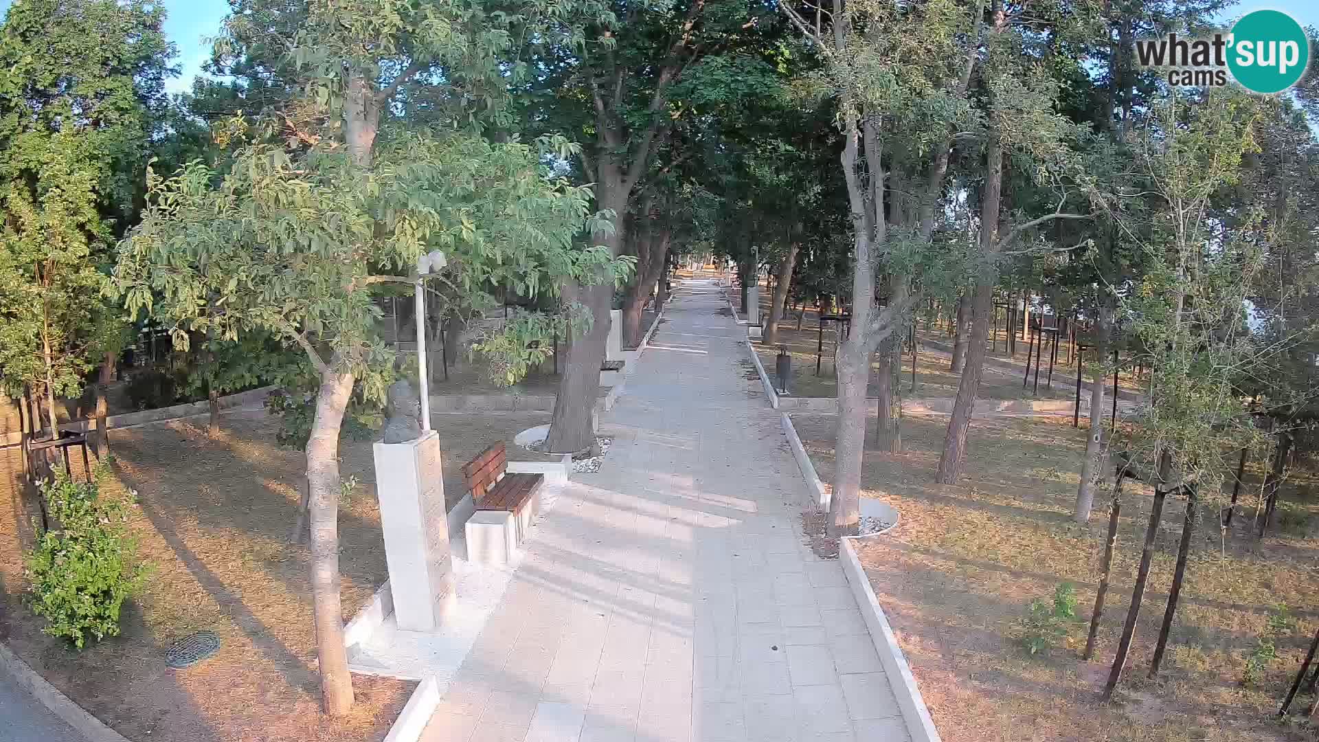 Park pisateljev Senj – Pogled v živo ob morju