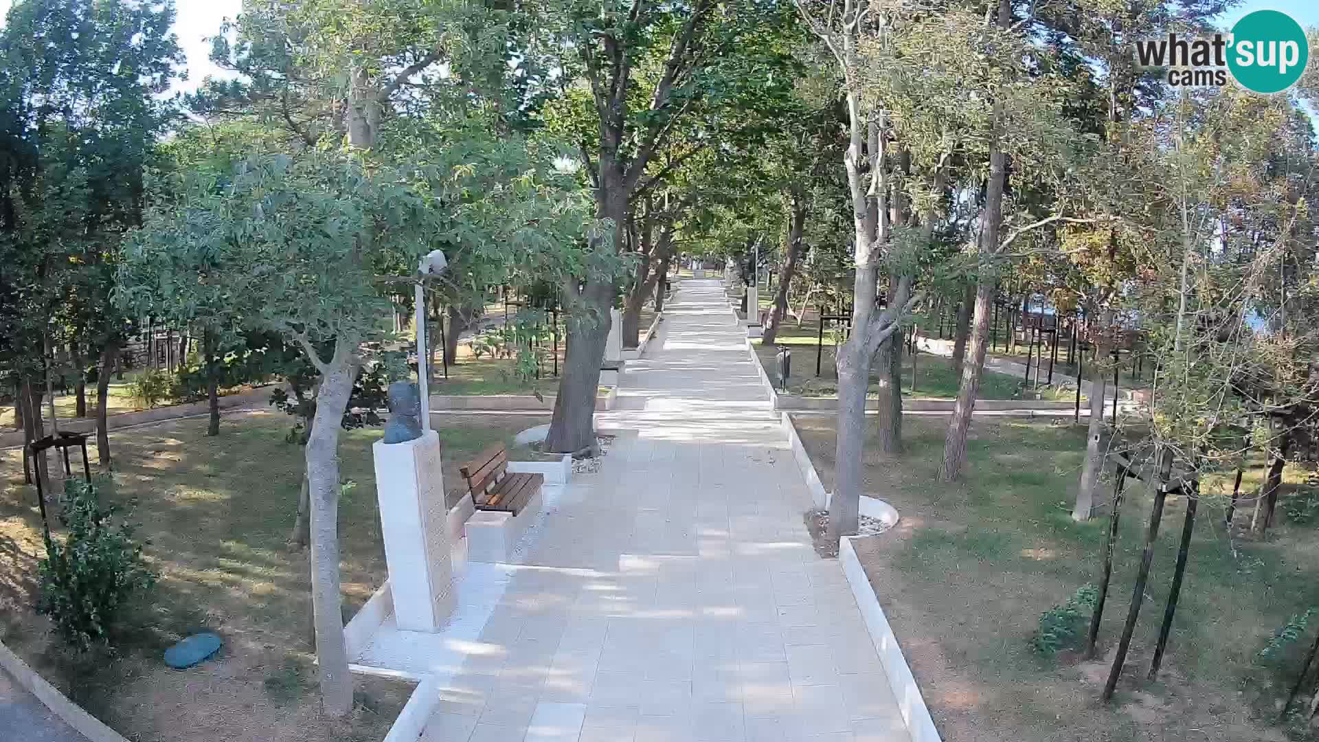 Park pisateljev Senj – Pogled v živo ob morju