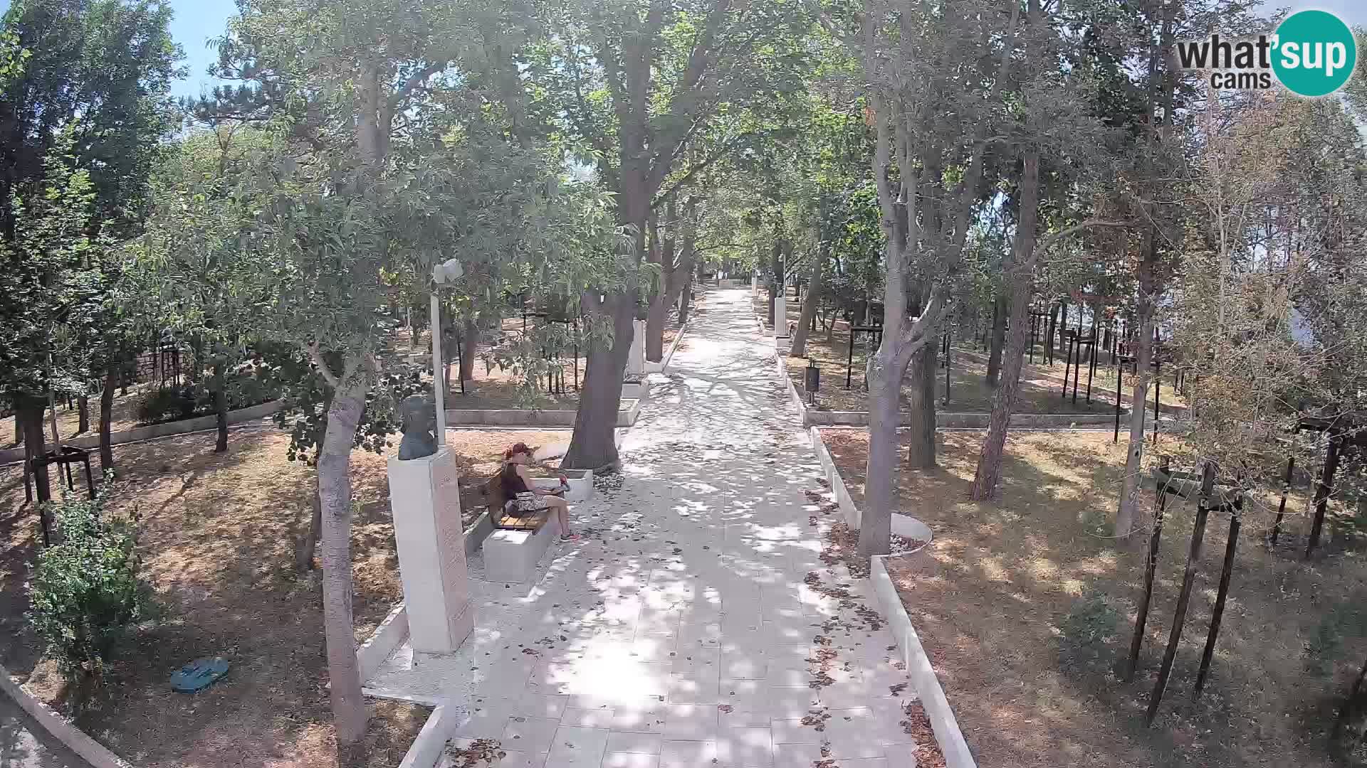 Park pisateljev Senj – Pogled v živo ob morju
