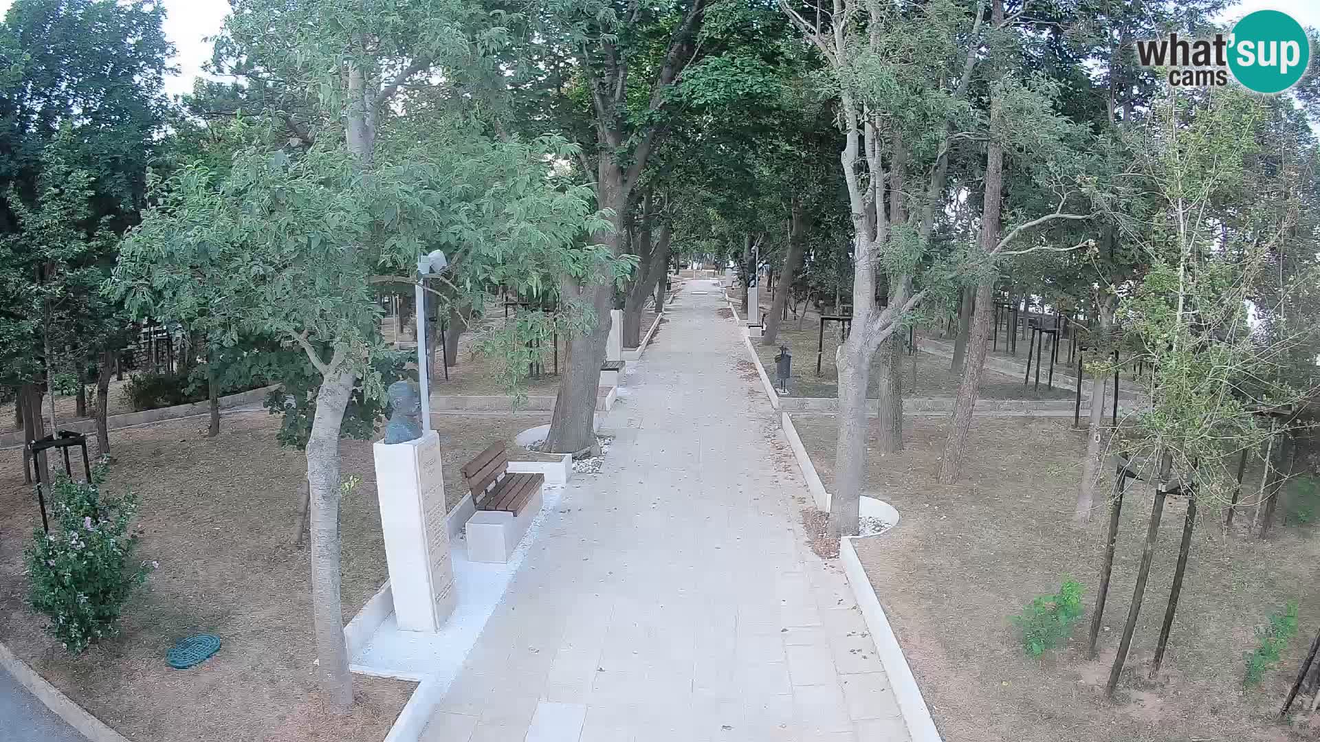 Park pisateljev Senj – Pogled v živo ob morju