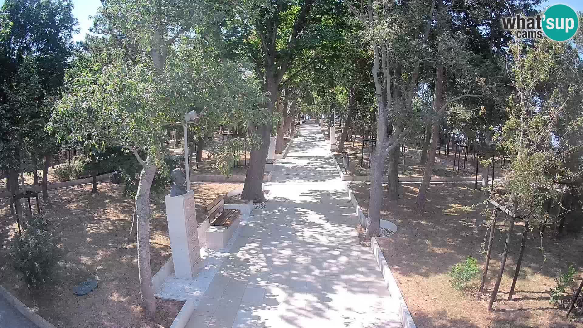 Park pisateljev Senj – Pogled v živo ob morju