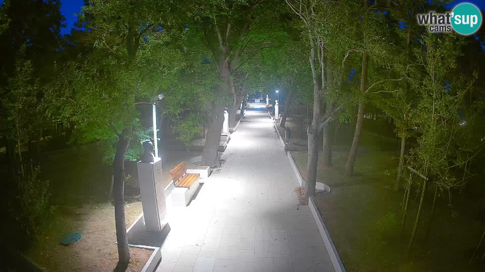 Park pisateljev Senj – Pogled v živo ob morju