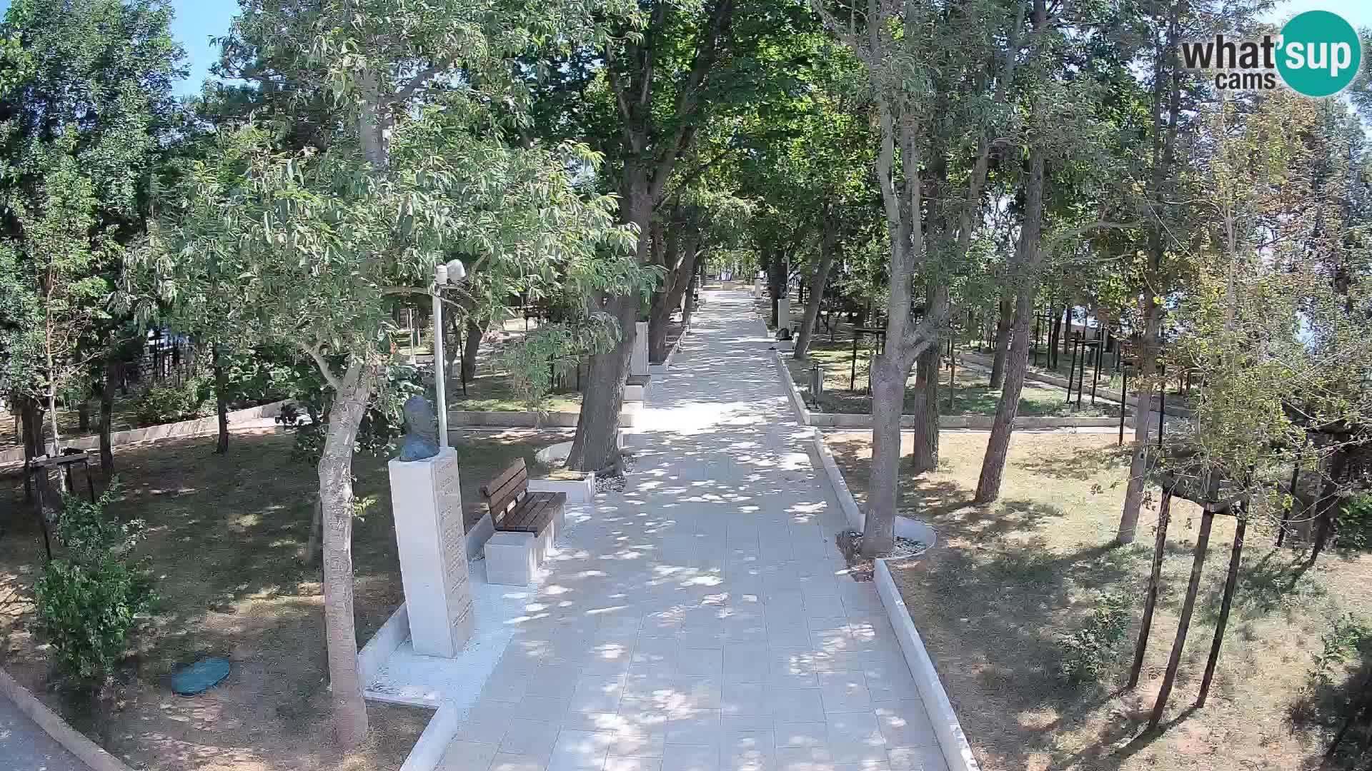 Park pisateljev Senj – Pogled v živo ob morju