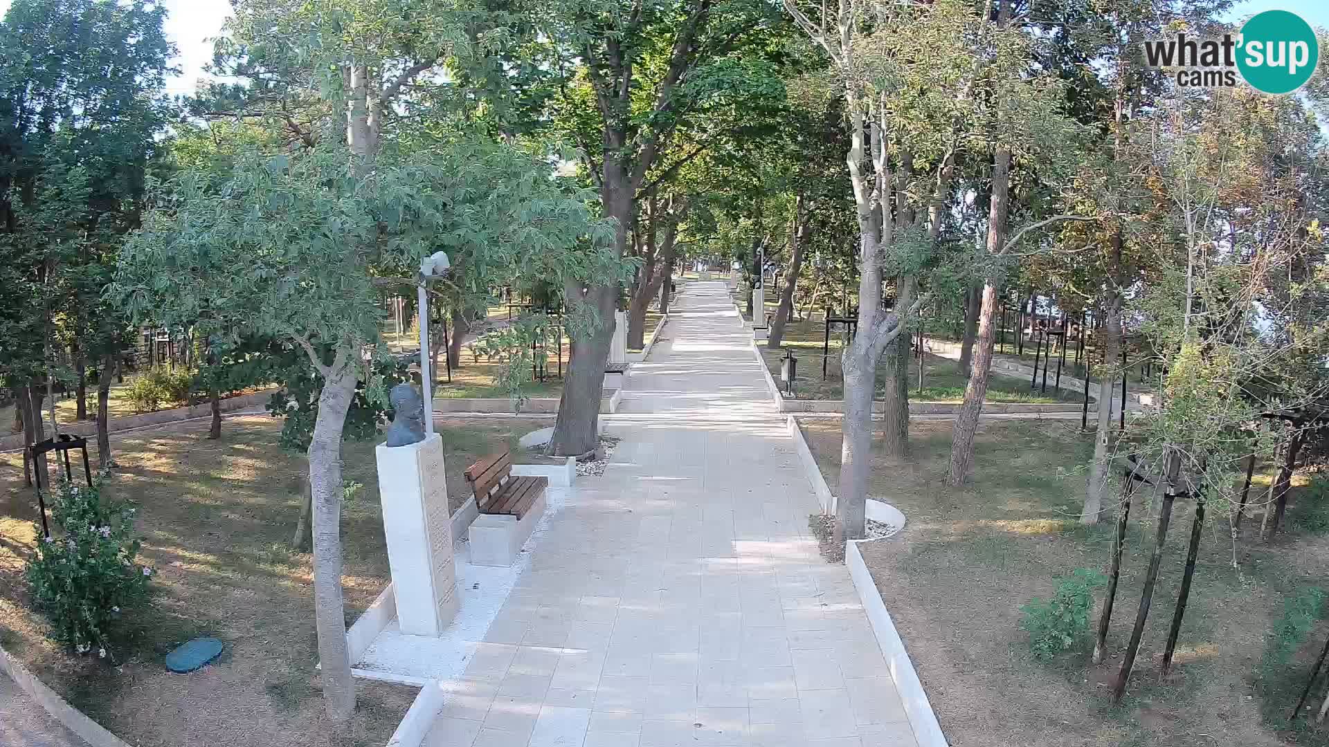 Park pisateljev Senj – Pogled v živo ob morju