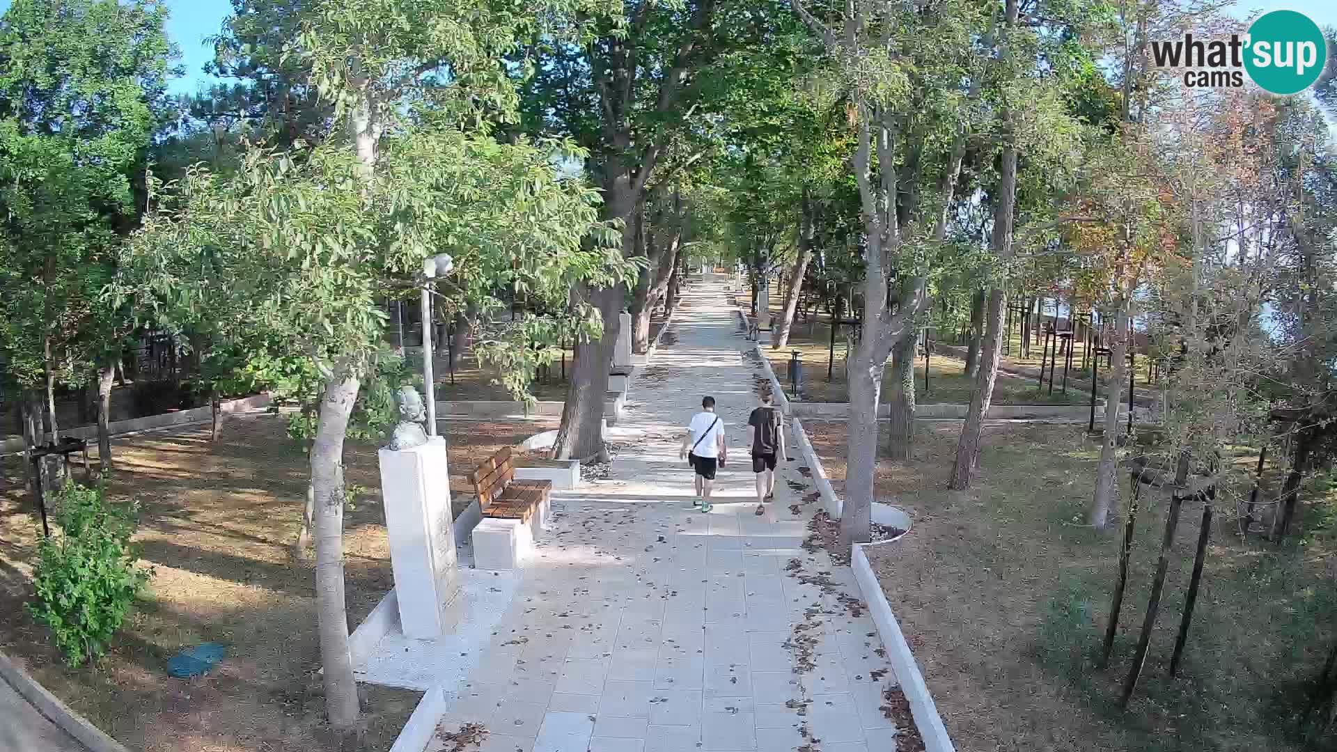 Park pisateljev Senj – Pogled v živo ob morju