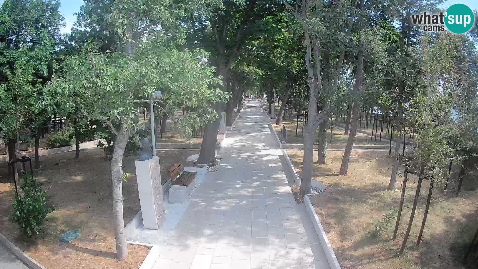 Park pisateljev Senj – Pogled v živo ob morju