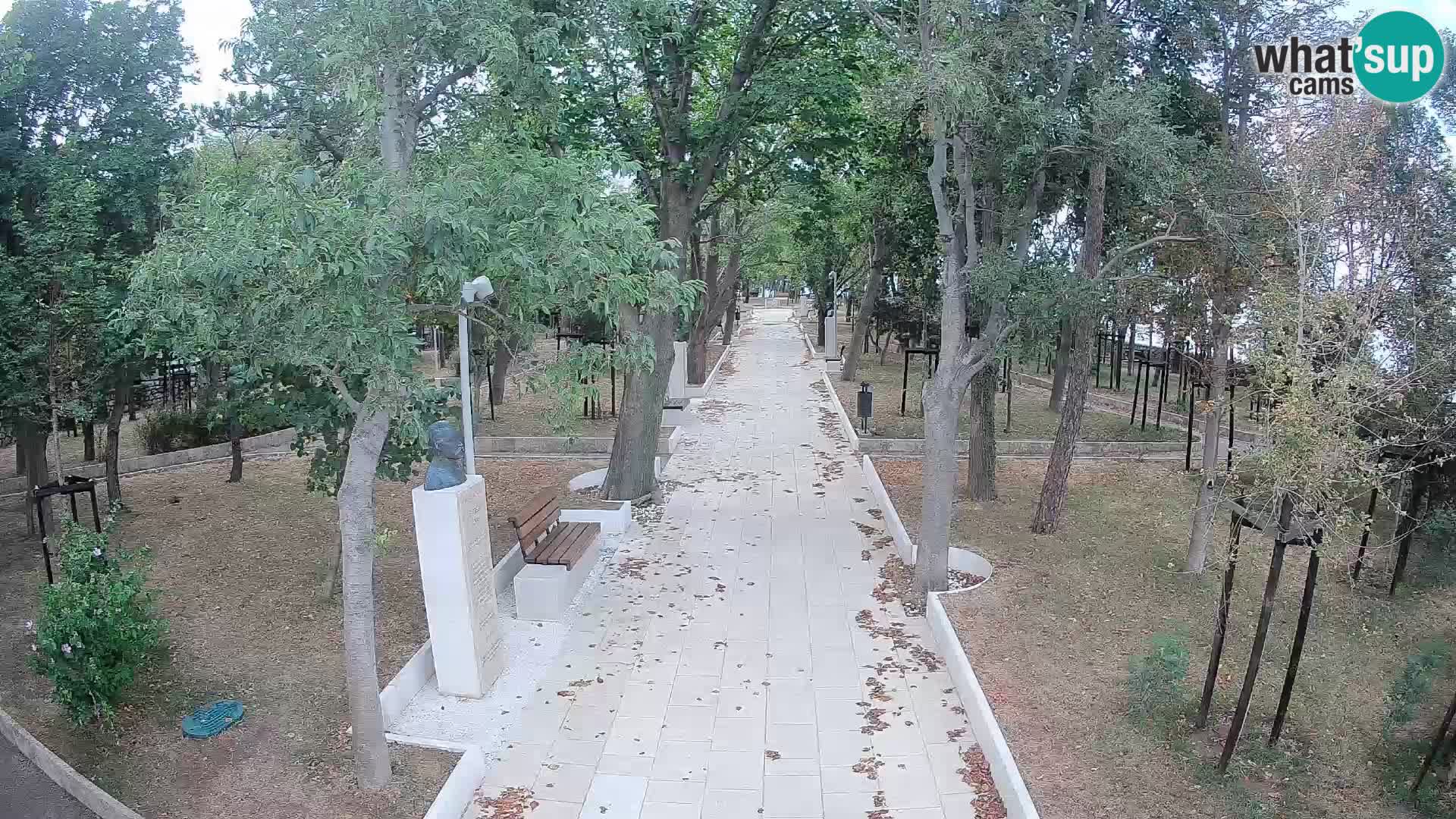 Park pisateljev Senj – Pogled v živo ob morju