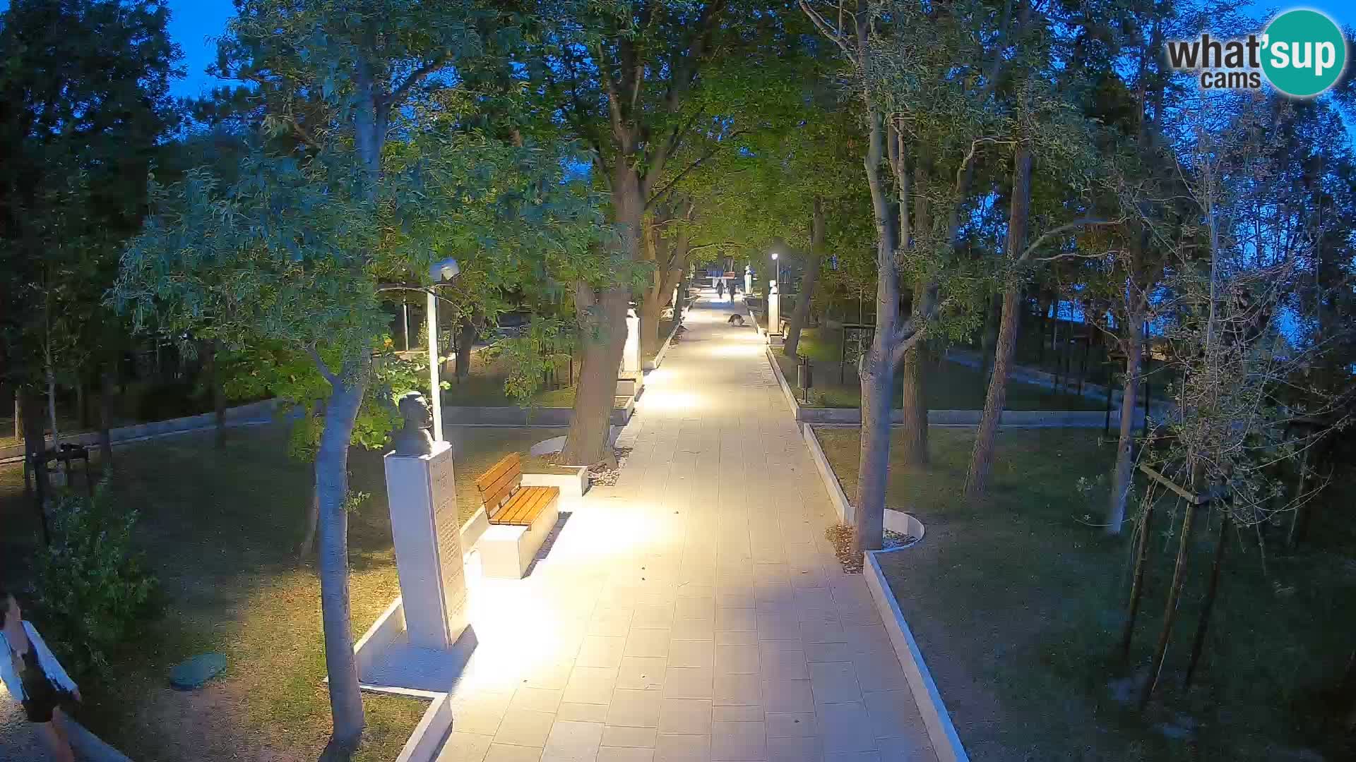 Park pisateljev Senj – Pogled v živo ob morju