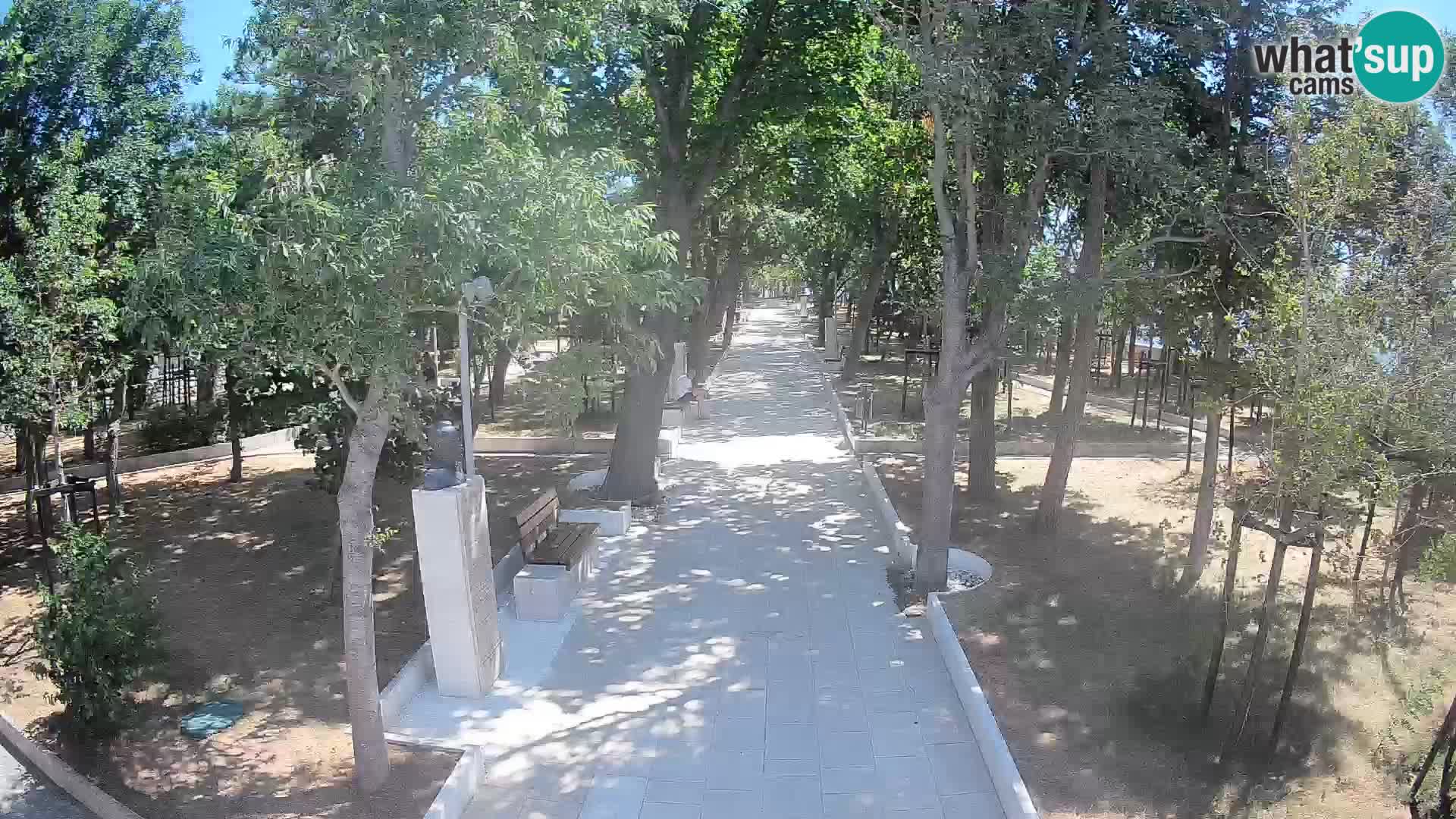Park pisateljev Senj – Pogled v živo ob morju