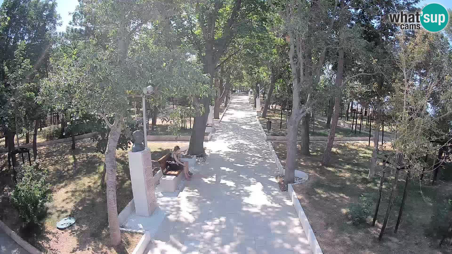 Park pisateljev Senj – Pogled v živo ob morju