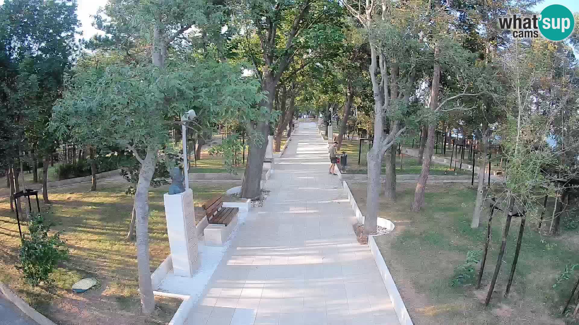 Park pisateljev Senj – Pogled v živo ob morju