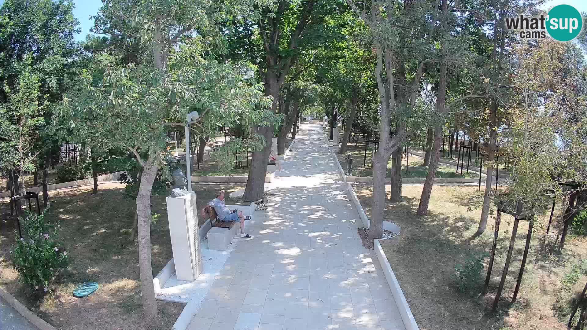 Park pisateljev Senj – Pogled v živo ob morju