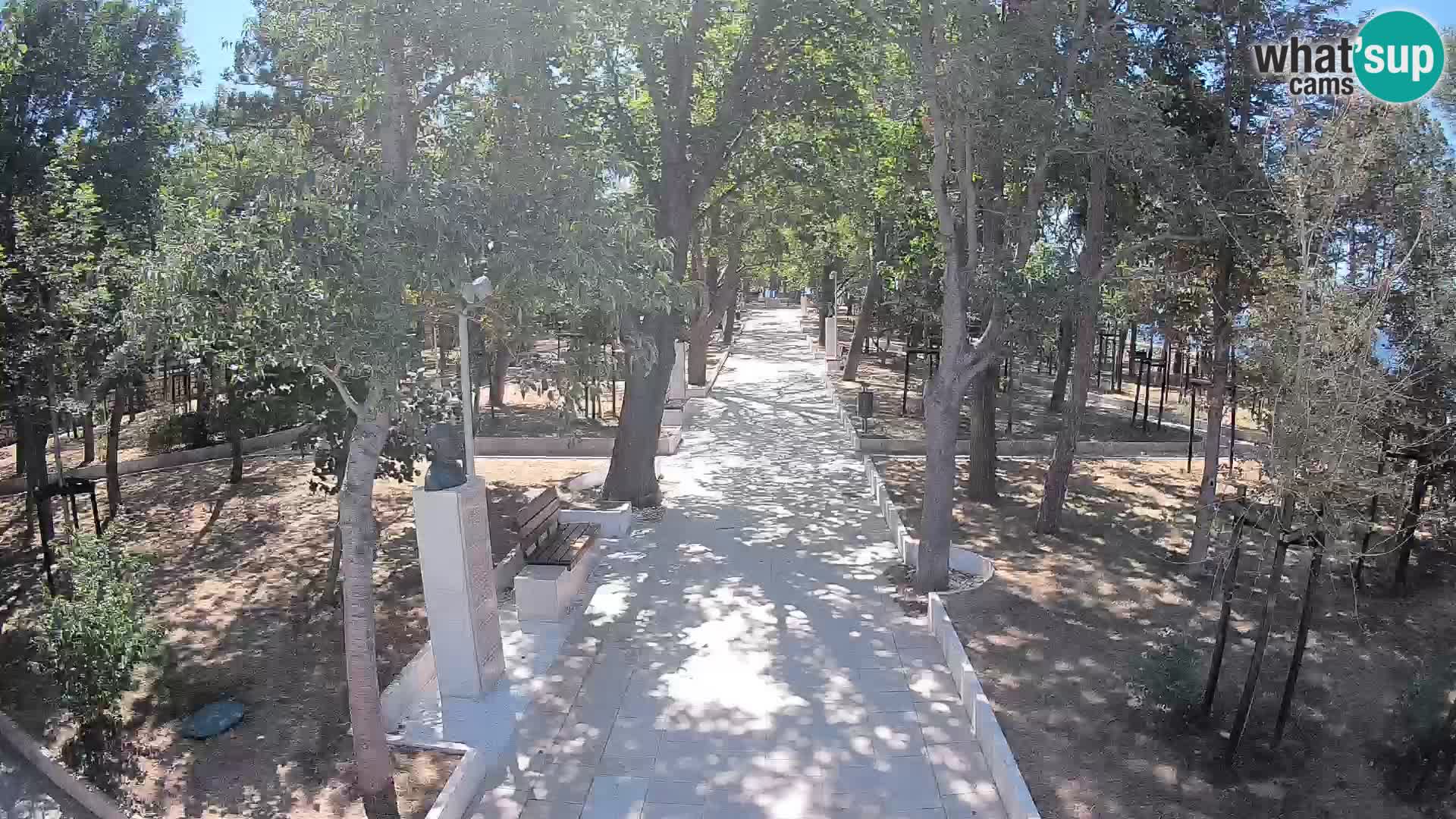 Park pisateljev Senj – Pogled v živo ob morju