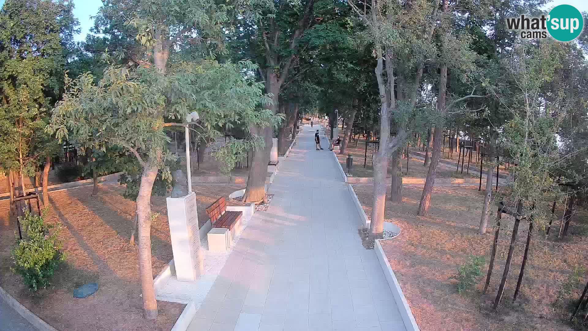 Park pisateljev Senj – Pogled v živo ob morju