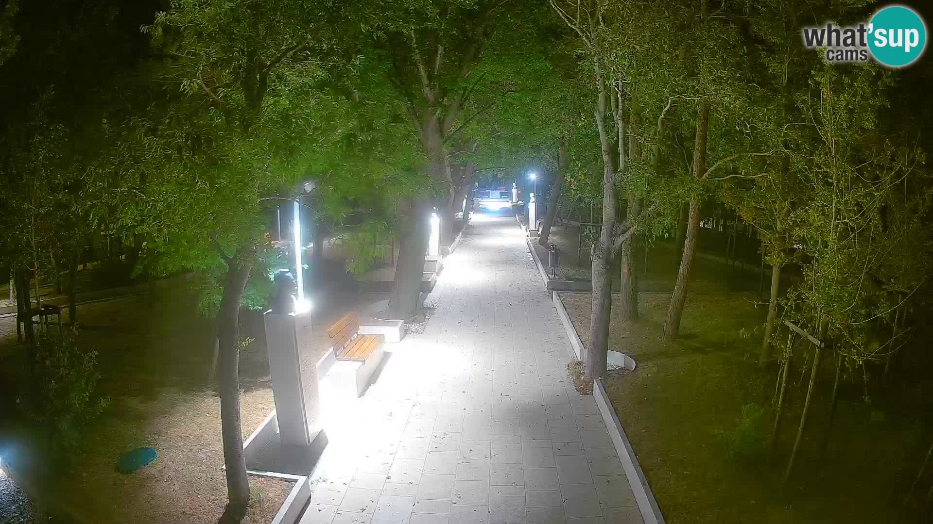 Park pisateljev Senj – Pogled v živo ob morju