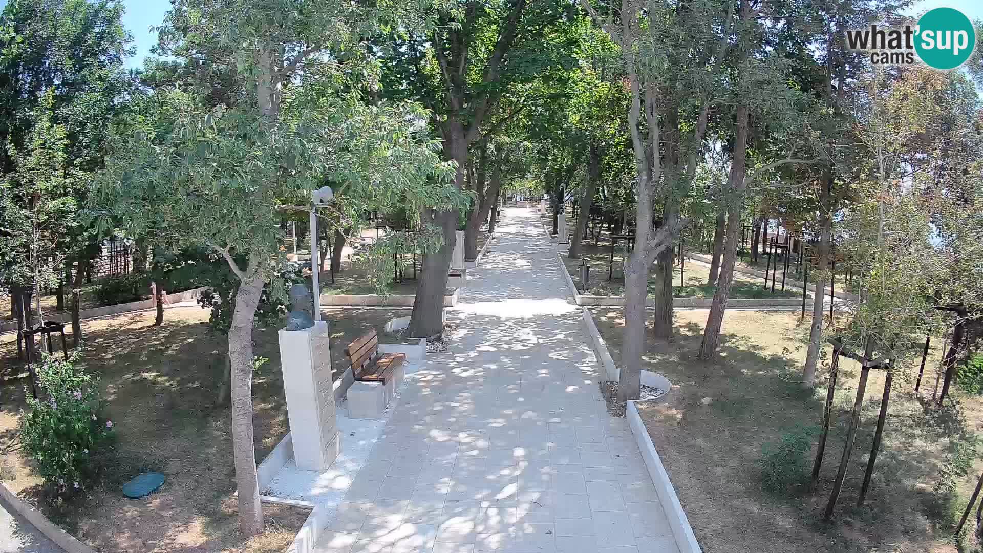 Park pisateljev Senj – Pogled v živo ob morju