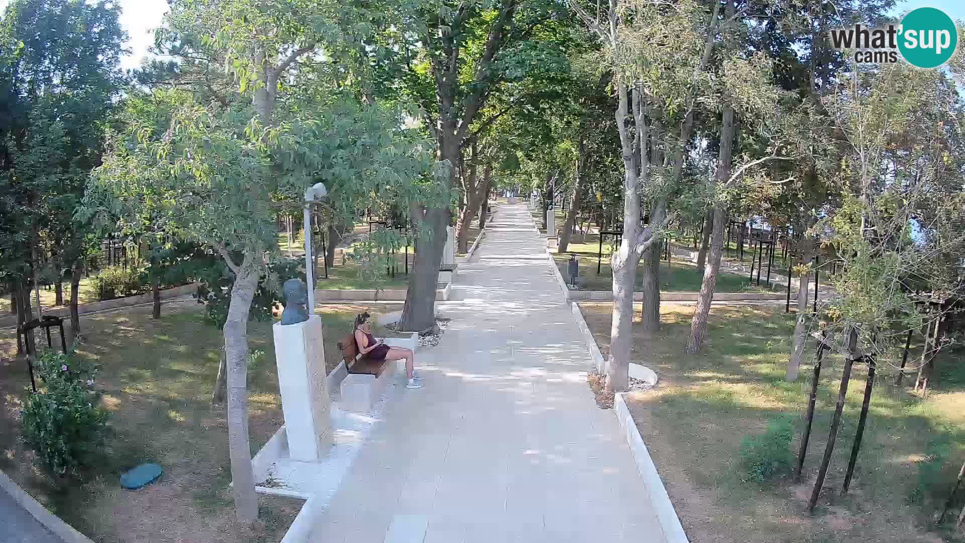 Park pisateljev Senj – Pogled v živo ob morju