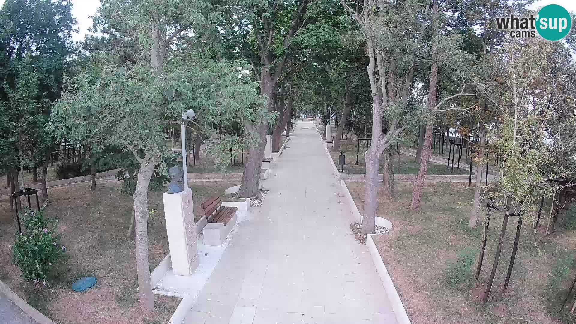 Park pisateljev Senj – Pogled v živo ob morju