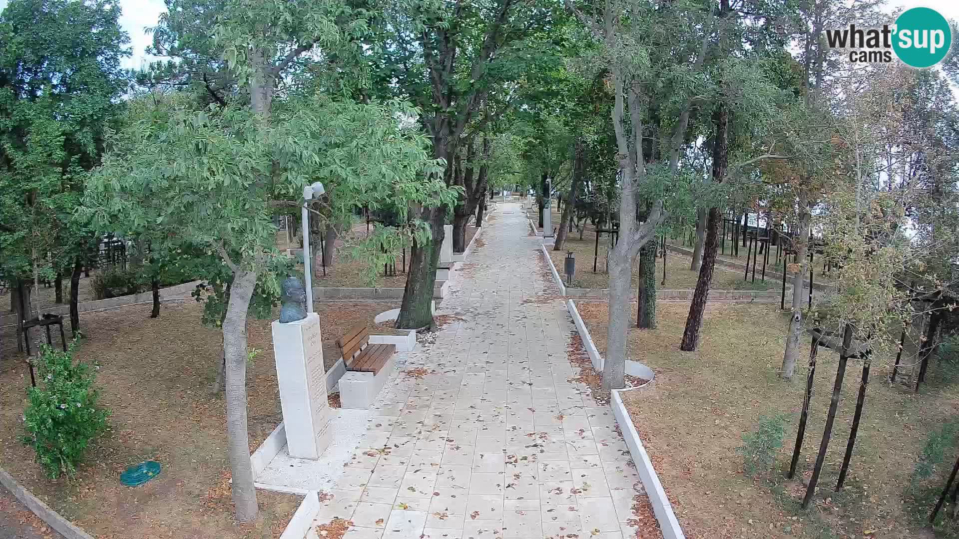 Park pisateljev Senj – Pogled v živo ob morju