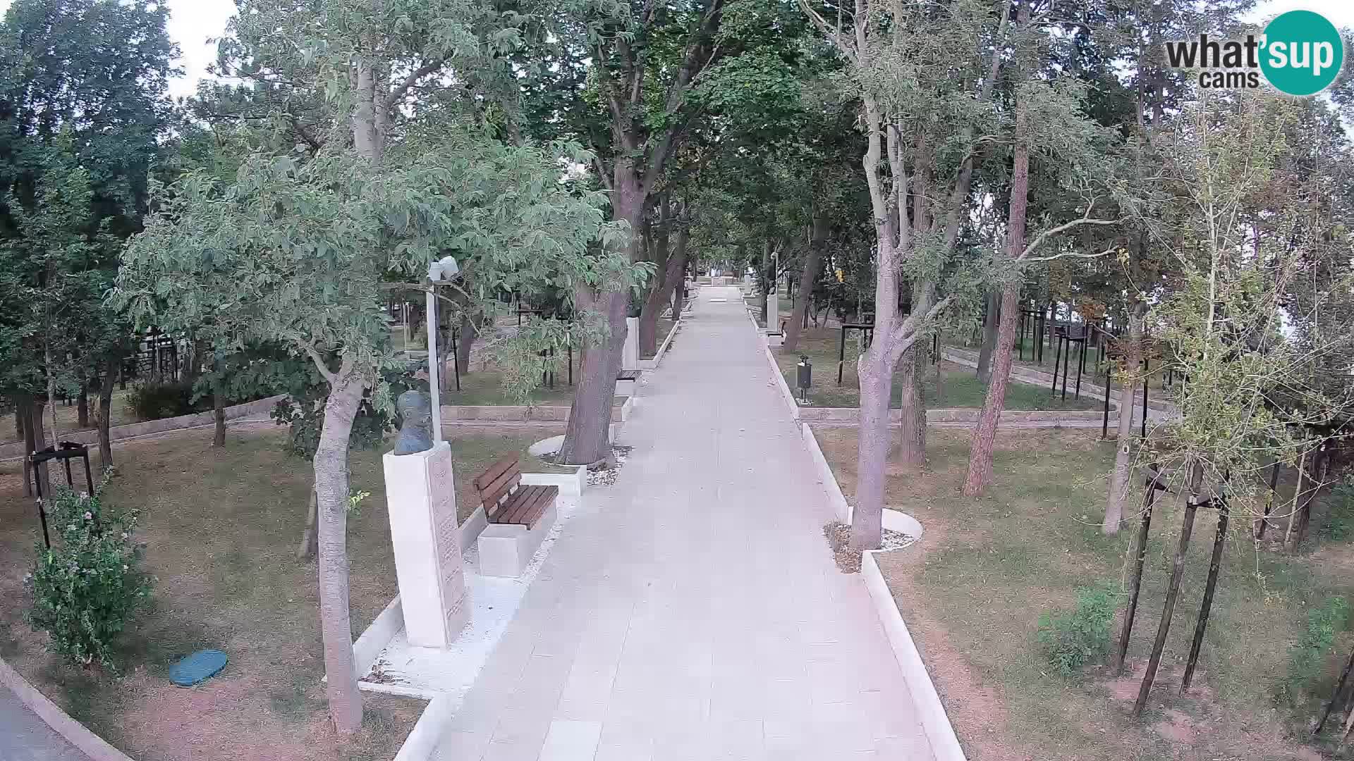 Park pisateljev Senj – Pogled v živo ob morju
