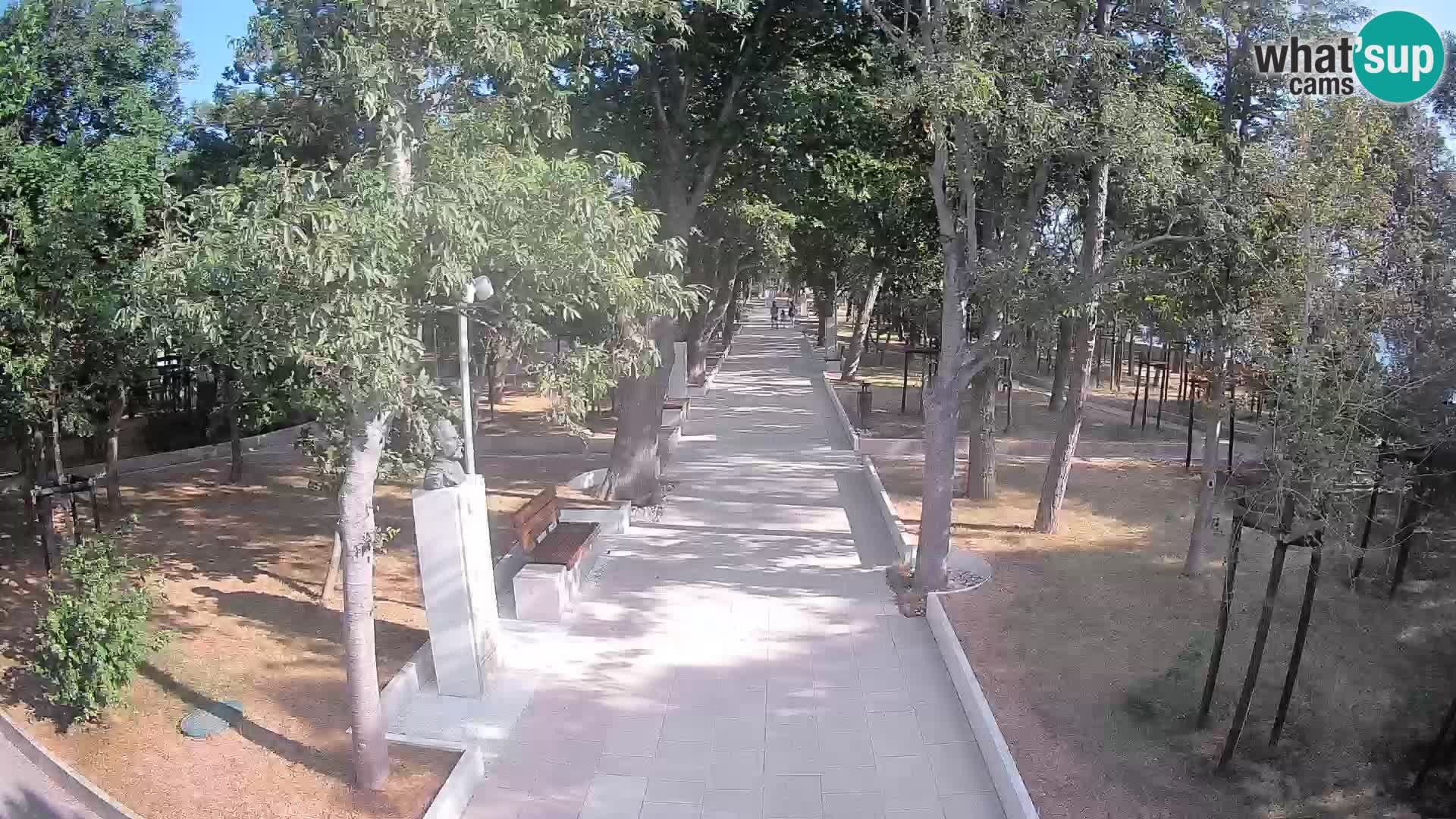 Park pisateljev Senj – Pogled v živo ob morju